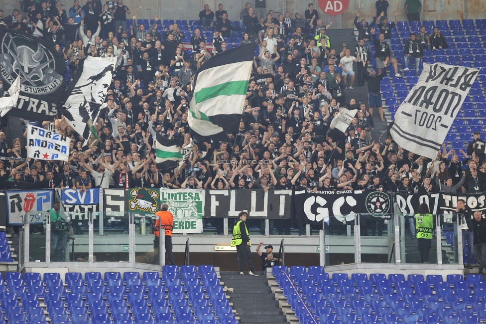 Lazio - Sturm Graz
UEFA Europa League Gruppenphase 4. Spieltag, SS Lazio - SK Sturm Graz, Stadio Olimpico Rom, 13.10.2022. 

Foto zeigt Fans von Sturm
Schlüsselwörter: sturmflut