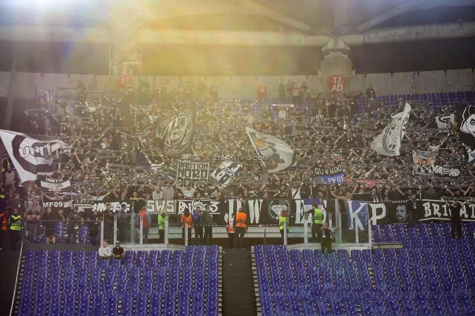 Lazio - Sturm Graz
UEFA Europa League Gruppenphase 4. Spieltag, SS Lazio - SK Sturm Graz, Stadio Olimpico Rom, 13.10.2022. 

Foto zeigt Fans von Sturm
