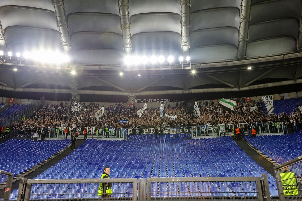 Lazio - Sturm Graz
UEFA Europa League Gruppenphase 4. Spieltag, SS Lazio - SK Sturm Graz, Stadio Olimpico Rom, 13.10.2022. 

Foto zeigt Fans von Sturm
