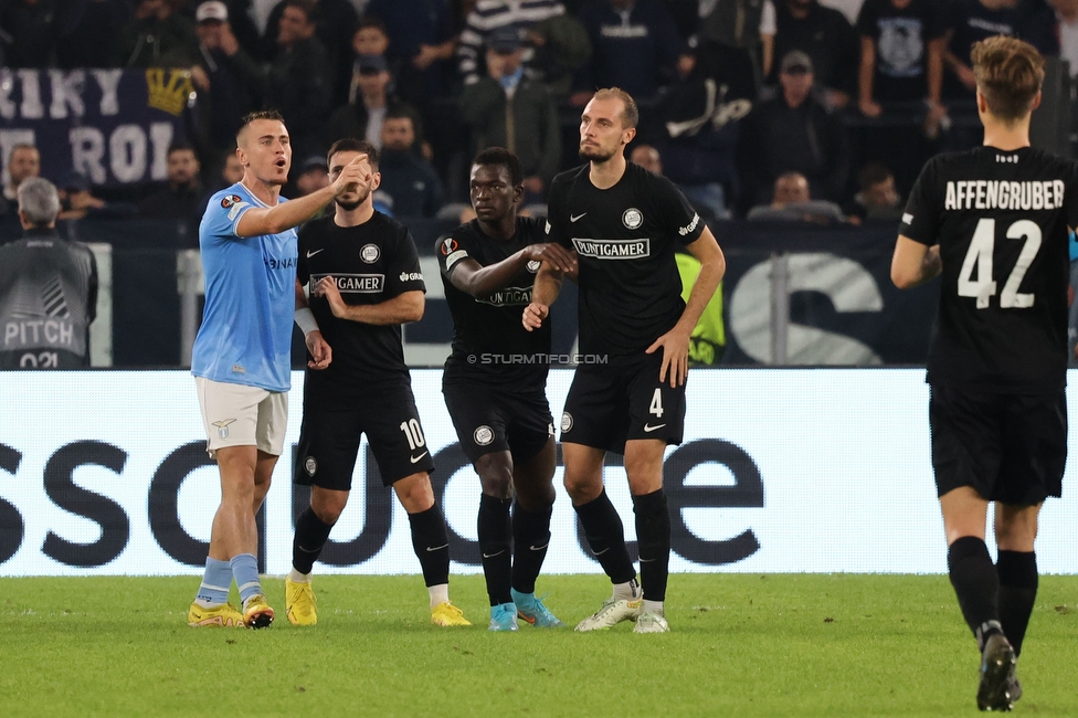 Lazio - Sturm Graz
UEFA Europa League Gruppenphase 4. Spieltag, SS Lazio - SK Sturm Graz, Stadio Olimpico Rom, 13.10.2022. 

Foto zeigt Ciro Immobile (Lazio) und Jon Gorenc-Stankovic (Sturm)
