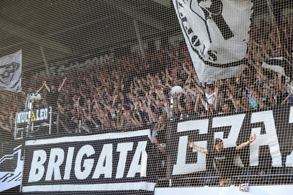 Sturm Graz - Wolfsberg
Oesterreichische Fussball Bundesliga, 12. Runde, SK Sturm Graz - Wolfsberger AC, Stadion Liebenau Graz, 16.10.2022. 

Foto zeigt Fans von Sturm
Schlüsselwörter: brigata