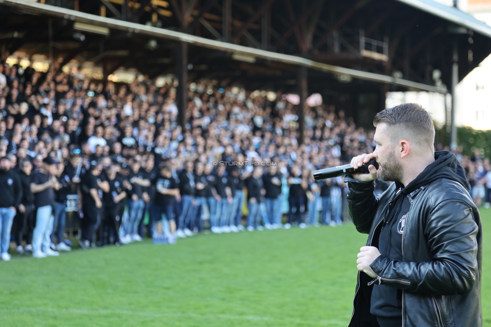 GAK - Sturm Graz
OEFB Cup, 3. Runde, Grazer AK 1902 - SK Sturm Graz, Stadion Liebenau Graz, 19.10.2022. 

Foto zeigt Fans von Sturm in der Gruabn
