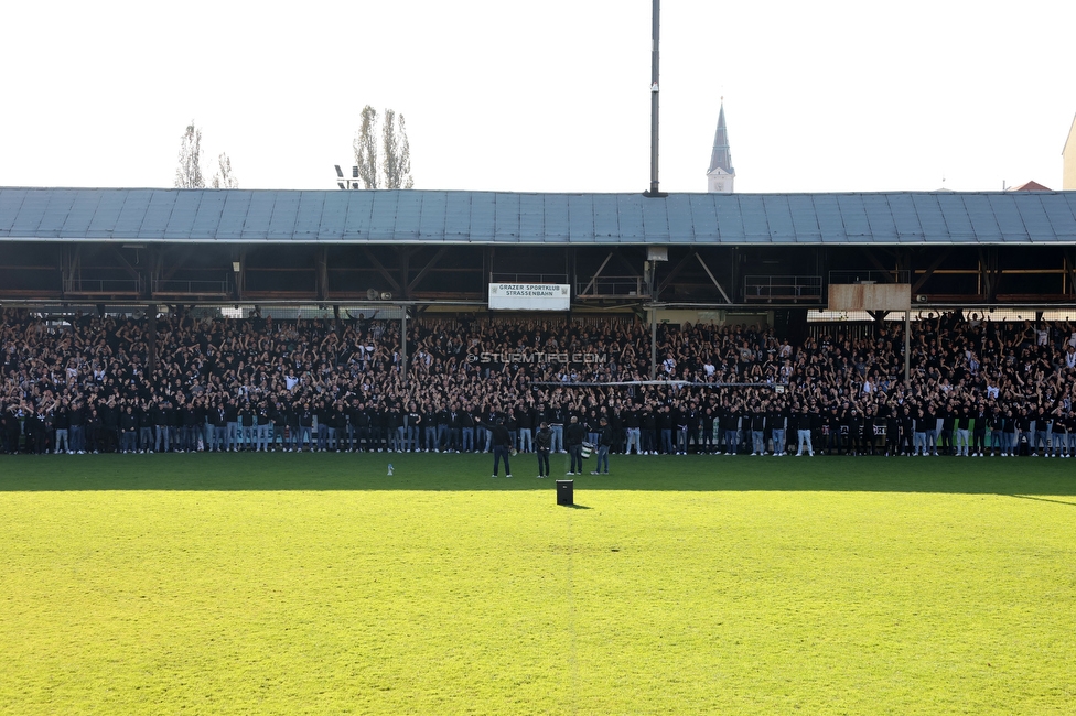 GAK - Sturm Graz
OEFB Cup, 3. Runde, Grazer AK 1902 - SK Sturm Graz, Stadion Liebenau Graz, 19.10.2022. 

Foto zeigt Fans von Sturm in der Gruabn
