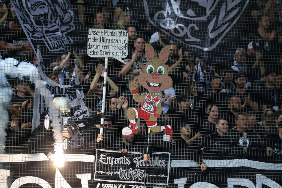 GAK - Sturm Graz
OEFB Cup, 3. Runde, Grazer AK 1902 - SK Sturm Graz, Stadion Liebenau Graz, 19.10.2022. 

Foto zeigt Fans von Sturm mit Pyrotechnik
