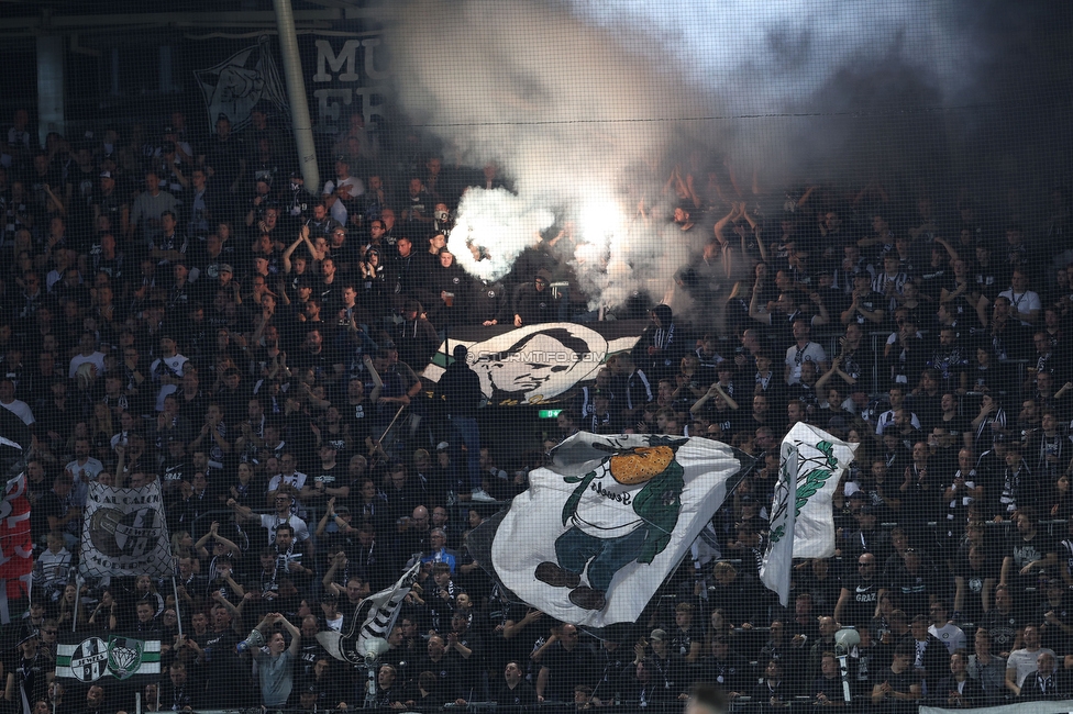 GAK - Sturm Graz
OEFB Cup, 3. Runde, Grazer AK 1902 - SK Sturm Graz, Stadion Liebenau Graz, 19.10.2022. 

Foto zeigt Fans von Sturm
Schlüsselwörter: pyrotechnik unita