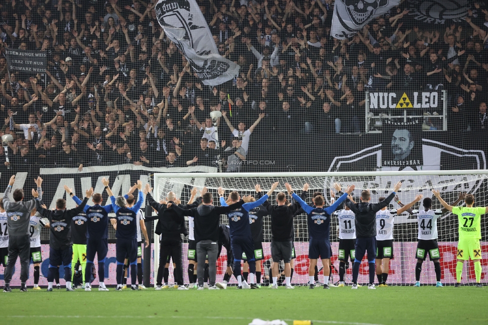 GAK - Sturm Graz
OEFB Cup, 3. Runde, Grazer AK 1902 - SK Sturm Graz, Stadion Liebenau Graz, 19.10.2022. 

Foto zeigt die Mannschaft von Sturm und Fans von Sturm
