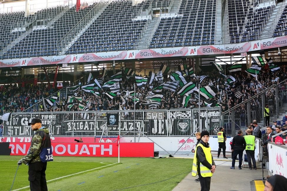 Salzburg - Sturm Graz
Oesterreichische Fussball Bundesliga, 13. Runde, FC Red Bull Salzburg - SK Sturm Graz, Red Bull Arena Salzburg, 22.10.2022. 

Foto zeigt Fans von Sturm
