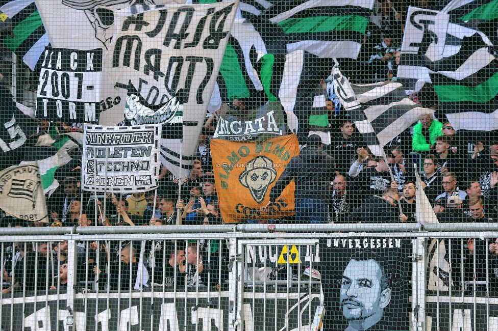 Salzburg - Sturm Graz
Oesterreichische Fussball Bundesliga, 13. Runde, FC Red Bull Salzburg - SK Sturm Graz, Red Bull Arena Salzburg, 22.10.2022. 

Foto zeigt Fans von Sturm
Schlüsselwörter: brigata vorsaenger