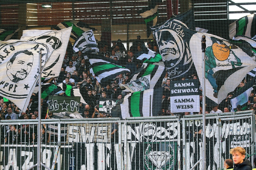 Salzburg - Sturm Graz
Oesterreichische Fussball Bundesliga, 13. Runde, FC Red Bull Salzburg - SK Sturm Graz, Red Bull Arena Salzburg, 22.10.2022. 

Foto zeigt Fans von Sturm
Schlüsselwörter: sws bastion