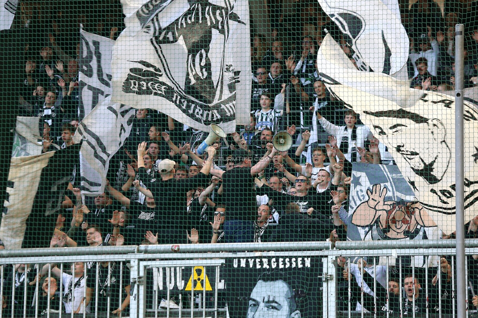 Salzburg - Sturm Graz
Oesterreichische Fussball Bundesliga, 13. Runde, FC Red Bull Salzburg - SK Sturm Graz, Red Bull Arena Salzburg, 22.10.2022. 

Foto zeigt Fans von Sturm
Schlüsselwörter: brigata vorsaenger