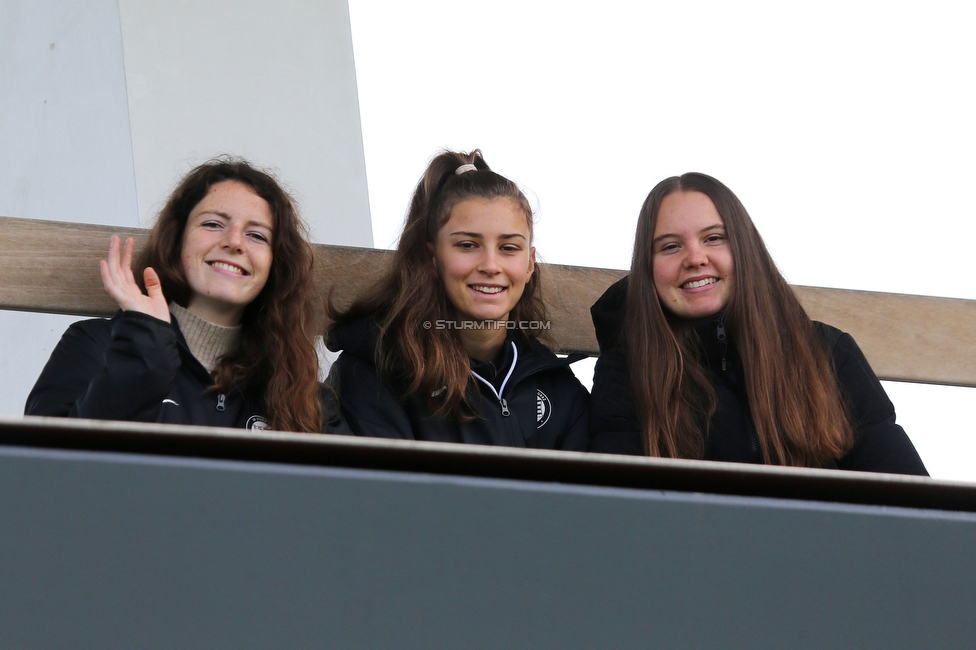 Sturm Damen - Wacker Innsbruck
OEFB Frauen Bundesliga, 7. Runde, SK Sturm Graz Damen - FC Wacker Innsbruck, MURAUER Bier Arena - StFV Graz, 23.05.2022. 

Foto zeigt Gina Steiner (Sturm Damen), Julia Magerl (Sturm Damen) und Lilli Purtscheller (Sturm Damen)
