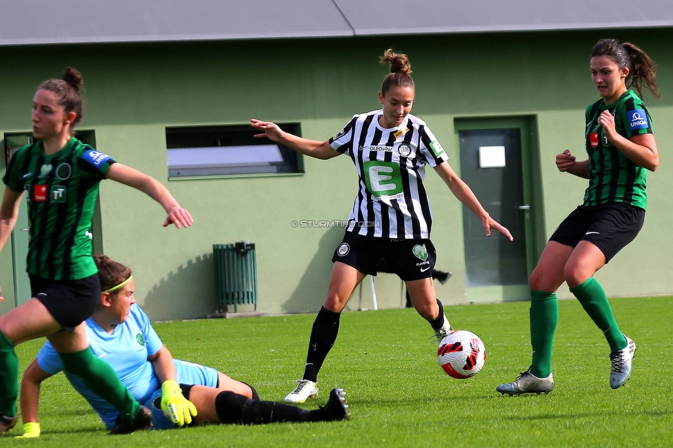 Sturm Damen - Wacker Innsbruck
OEFB Frauen Bundesliga, 7. Runde, SK Sturm Graz Damen - FC Wacker Innsbruck, MURAUER Bier Arena - StFV Graz, 23.05.2022. 

Foto zeigt Michela Croatto (Sturm Damen)
