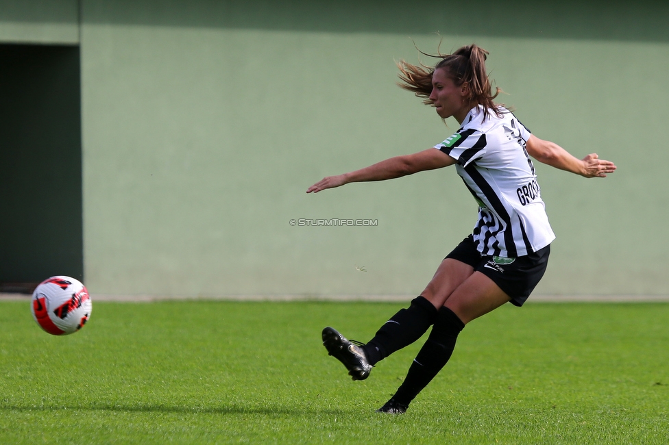 Sturm Damen - Wacker Innsbruck
OEFB Frauen Bundesliga, 7. Runde, SK Sturm Graz Damen - FC Wacker Innsbruck, MURAUER Bier Arena - StFV Graz, 23.05.2022. 

Foto zeigt Stefanie Grossgasteiger (Sturm Damen)
