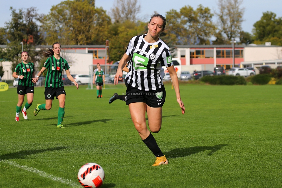 Sturm Damen - Wacker Innsbruck
OEFB Frauen Bundesliga, 7. Runde, SK Sturm Graz Damen - FC Wacker Innsbruck, MURAUER Bier Arena - StFV Graz, 23.05.2022. 

Foto zeigt Modesta Uka (Sturm Damen)
