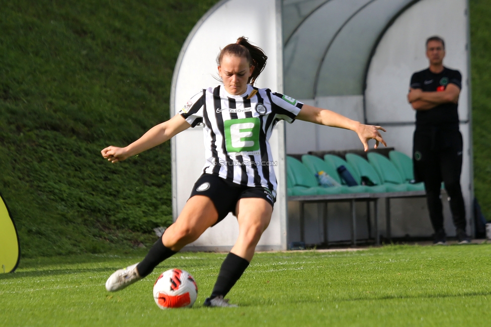 Sturm Damen - Wacker Innsbruck
OEFB Frauen Bundesliga, 7. Runde, SK Sturm Graz Damen - FC Wacker Innsbruck, MURAUER Bier Arena - StFV Graz, 23.05.2022. 

Foto zeigt Julia Keutz (Sturm Damen)
