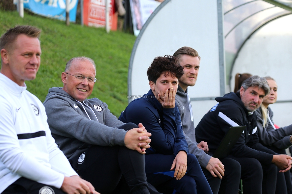 Sturm Damen - Wacker Innsbruck
OEFB Frauen Bundesliga, 7. Runde, SK Sturm Graz Damen - FC Wacker Innsbruck, MURAUER Bier Arena - StFV Graz, 23.05.2022. 

Foto zeigt Daniel Gutschi (Torwart Trainer Sturm Damen), Christian Roehrling (Konditionstrainer Sturm Damen), Emily Cancienne (Assistenz Trainer Sturm Damen), Michael Erlitz (Betreuer Sturm Damen) und Christian Lang (Cheftrainer Sturm Damen)
