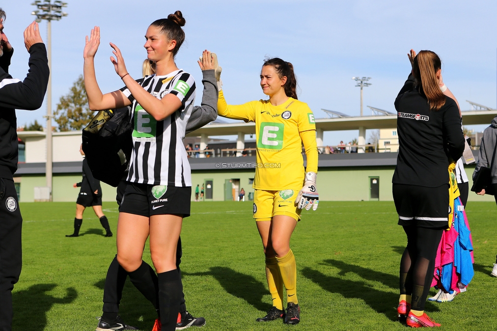 Sturm Damen - Wacker Innsbruck
OEFB Frauen Bundesliga, 7. Runde, SK Sturm Graz Damen - FC Wacker Innsbruck, MURAUER Bier Arena - StFV Graz, 23.05.2022. 

Foto zeigt Anna Malle (Sturm Damen) und Vanessa Gritzner (Sturm Damen)
