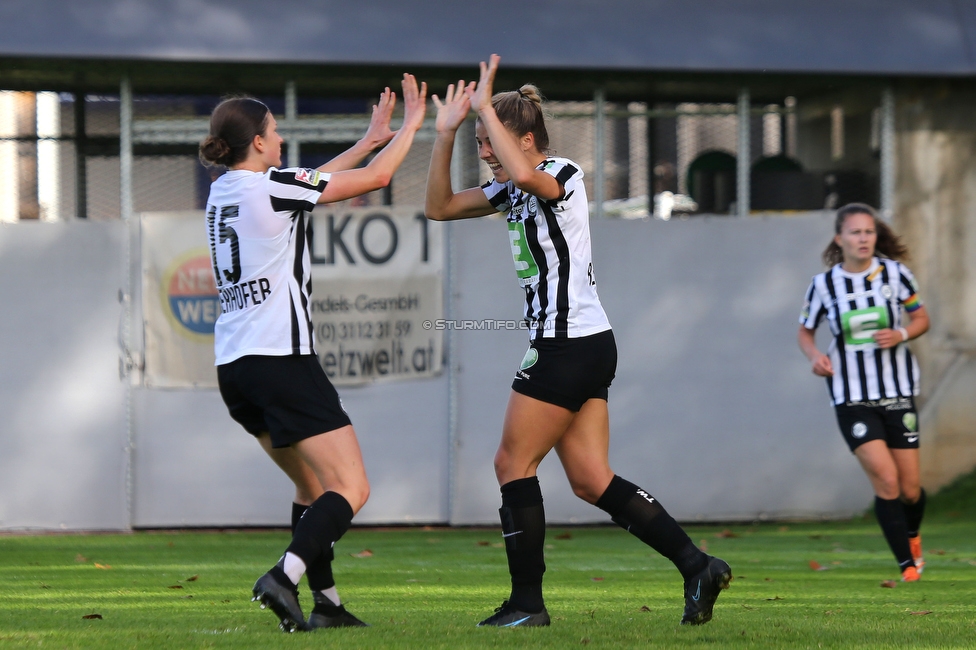 Sturm Damen - Wacker Innsbruck
OEFB Frauen Bundesliga, 7. Runde, SK Sturm Graz Damen - FC Wacker Innsbruck, MURAUER Bier Arena - StFV Graz, 23.05.2022. 

Foto zeigt Sophie Maierhofer (Sturm Damen) und Sophia Bertolo (Sturm Damen)
