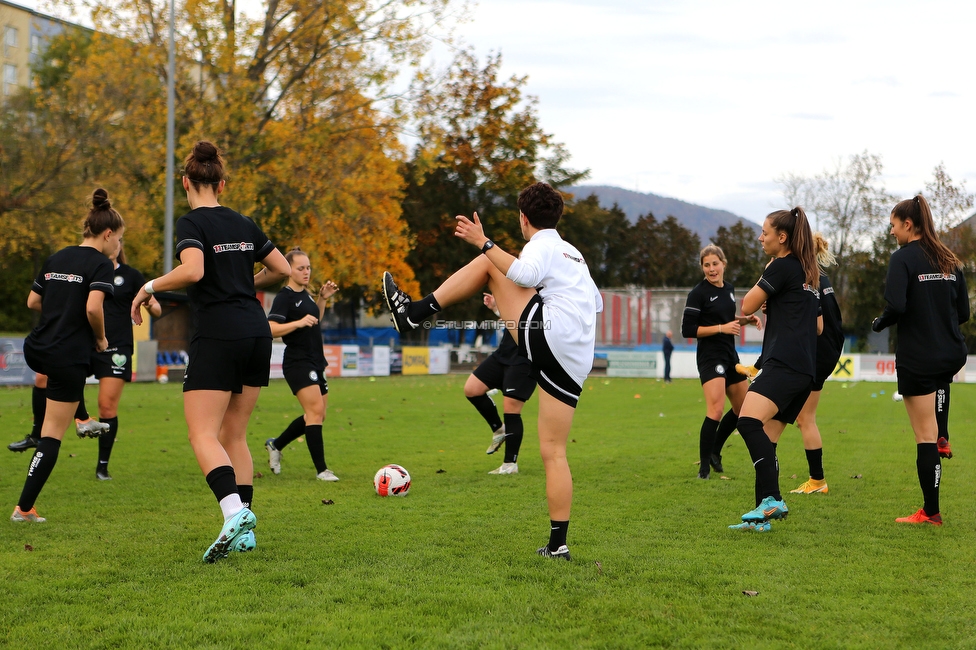 LUV Graz - Sturm Graz
OEFB Frauen Cup, Union LUV Graz - SK Sturm Graz, Sportplatz Union LUV Graz, 26.10.2022. 

Foto zeigt die Mannschaft der Sturm Damen
