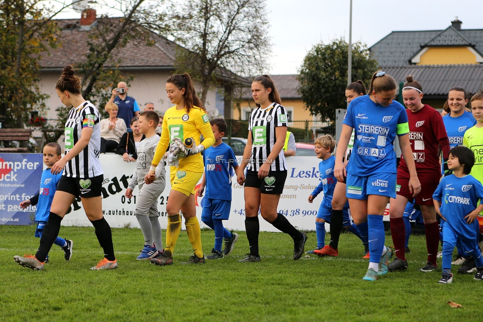 LUV Graz - Sturm Graz
OEFB Frauen Cup, Union LUV Graz - SK Sturm Graz, Sportplatz Union LUV Graz, 26.10.2022. 

Foto zeigt die Mannschaft der Sturm Damen
