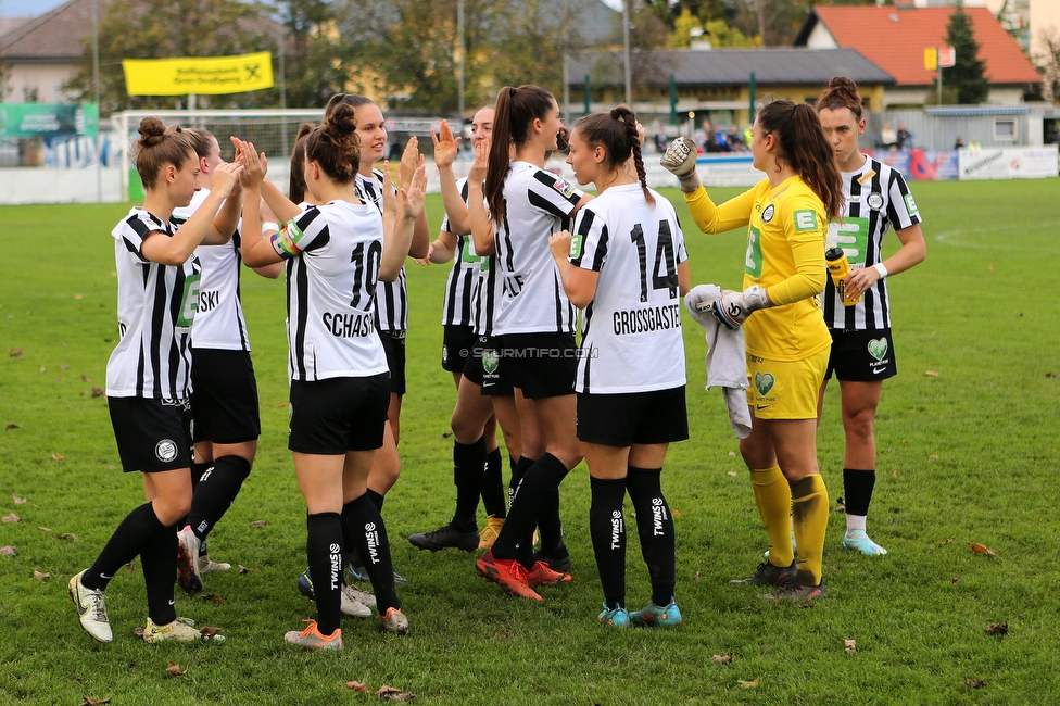 LUV Graz - Sturm Graz
OEFB Frauen Cup, Union LUV Graz - SK Sturm Graz, Sportplatz Union LUV Graz, 26.10.2022. 

Foto zeigt die Mannschaft der Sturm Damen
