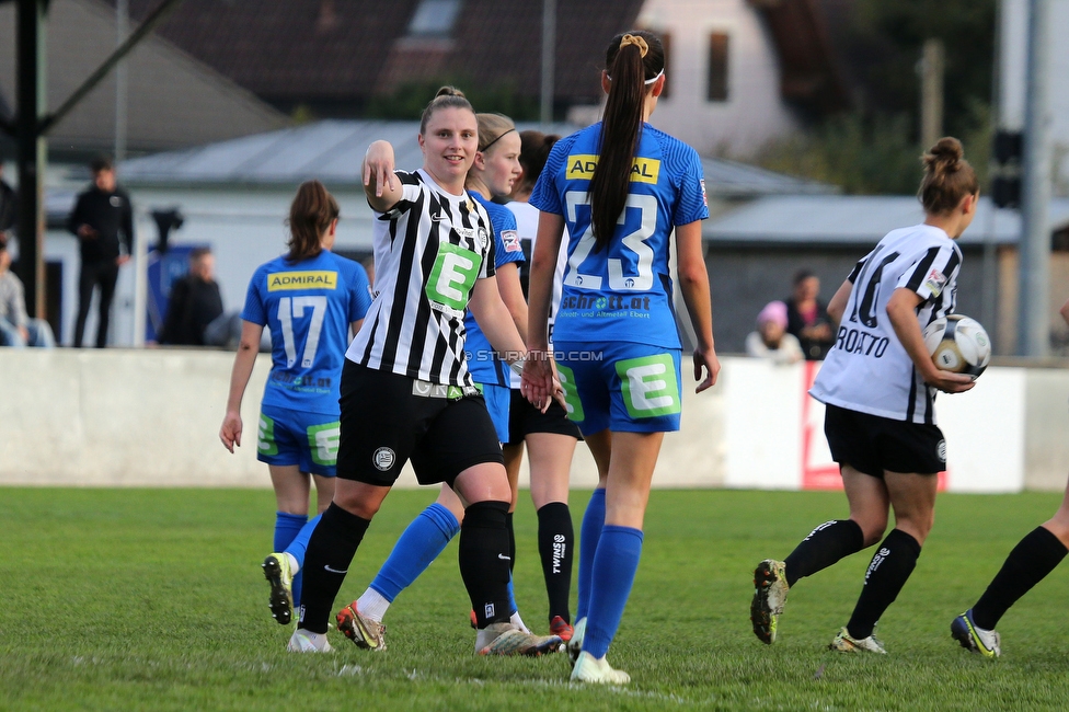 LUV Graz - Sturm Graz
OEFB Frauen Cup, Union LUV Graz - SK Sturm Graz, Sportplatz Union LUV Graz, 26.10.2022. 

Foto zeigt Julia Matuschewski (Sturm Damen)
