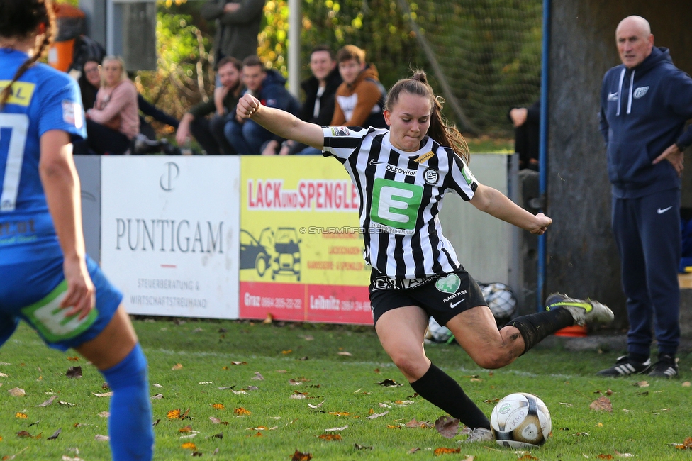 LUV Graz - Sturm Graz
OEFB Frauen Cup, Union LUV Graz - SK Sturm Graz, Sportplatz Union LUV Graz, 26.10.2022. 

Foto zeigt Julia Keutz (Sturm Damen)
