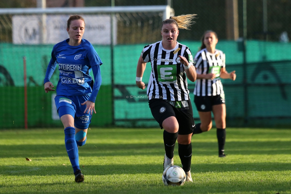 LUV Graz - Sturm Graz
OEFB Frauen Cup, Union LUV Graz - SK Sturm Graz, Sportplatz Union LUV Graz, 26.10.2022. 

Foto zeigt Julia Matuschewski (Sturm Damen)
