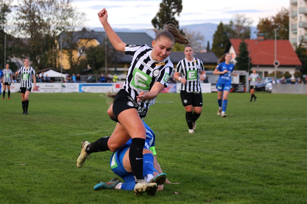 LUV Graz - Sturm Graz
OEFB Frauen Cup, Union LUV Graz - SK Sturm Graz, Sportplatz Union LUV Graz, 26.10.2022. 

Foto zeigt Anna Maria Wirnsberger (Sturm Damen)
