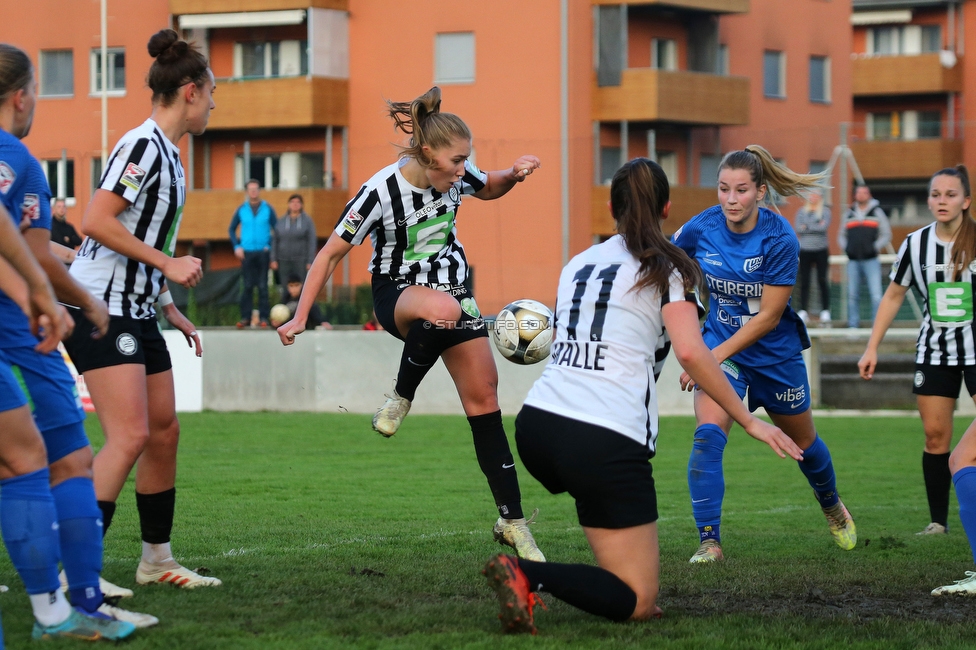 LUV Graz - Sturm Graz
OEFB Frauen Cup, Union LUV Graz - SK Sturm Graz, Sportplatz Union LUV Graz, 26.10.2022. 

Foto zeigt Anna Maria Wirnsberger (Sturm Damen)
