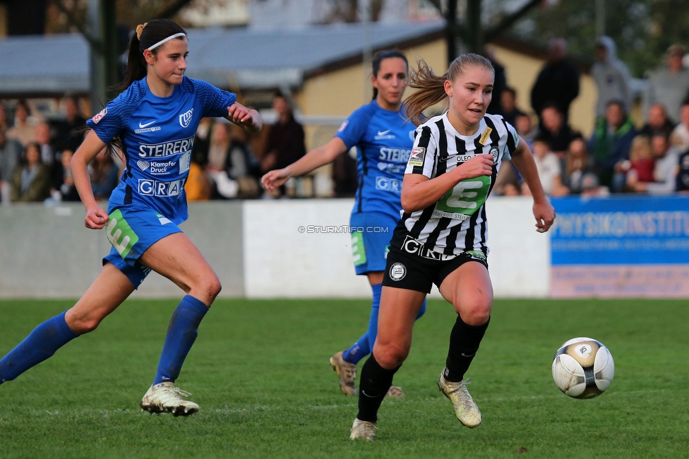 LUV Graz - Sturm Graz
OEFB Frauen Cup, Union LUV Graz - SK Sturm Graz, Sportplatz Union LUV Graz, 26.10.2022. 

Foto zeigt Anna Maria Wirnsberger (Sturm Damen)
