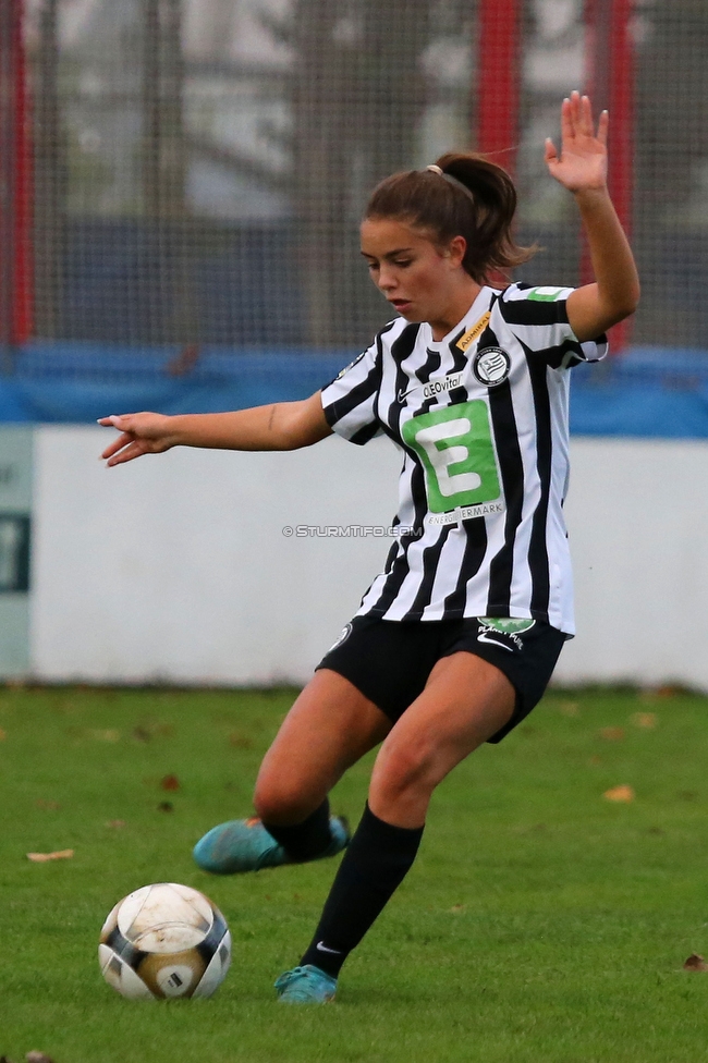 LUV Graz - Sturm Graz
OEFB Frauen Cup, Union LUV Graz - SK Sturm Graz, Sportplatz Union LUV Graz, 26.10.2022. 

Foto zeigt Jasmin Reichmann (Sturm Damen)
