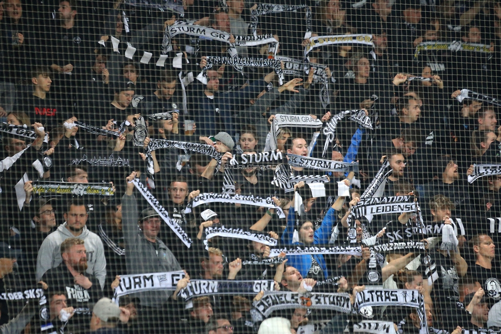 Sturm Graz - Feyenoord
UEFA Europa League Gruppenphase 5. Spieltag, SK Sturm Graz - Feyenoord Rotterdam, Stadion Liebenau Graz, 27.10.2022. 

Foto zeigt Fans von Sturm
