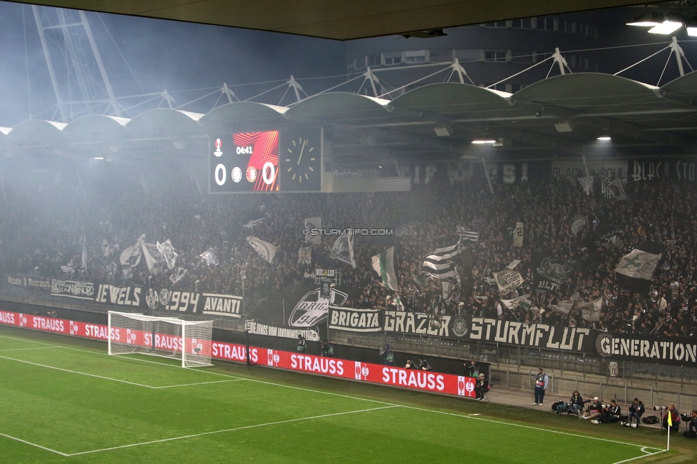 Sturm Graz - Feyenoord
UEFA Europa League Gruppenphase 5. Spieltag, SK Sturm Graz - Feyenoord Rotterdam, Stadion Liebenau Graz, 27.10.2022. 

Foto zeigt Fans von Sturm
