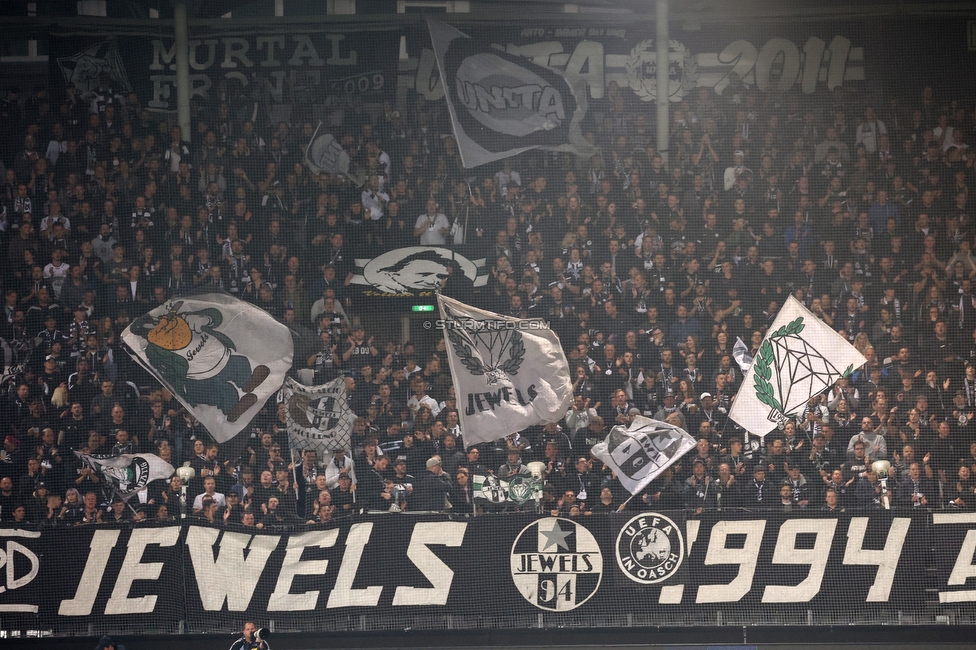 Sturm Graz - Feyenoord
UEFA Europa League Gruppenphase 5. Spieltag, SK Sturm Graz - Feyenoord Rotterdam, Stadion Liebenau Graz, 27.10.2022. 

Foto zeigt Fans von Sturm
Schlüsselwörter: jewels