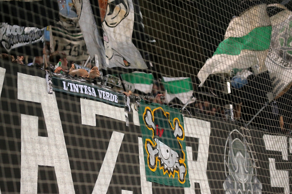 Sturm Graz - Feyenoord
UEFA Europa League Gruppenphase 5. Spieltag, SK Sturm Graz - Feyenoord Rotterdam, Stadion Liebenau Graz, 27.10.2022. 

Foto zeigt Fans von Sturm
Schlüsselwörter: sturmflut