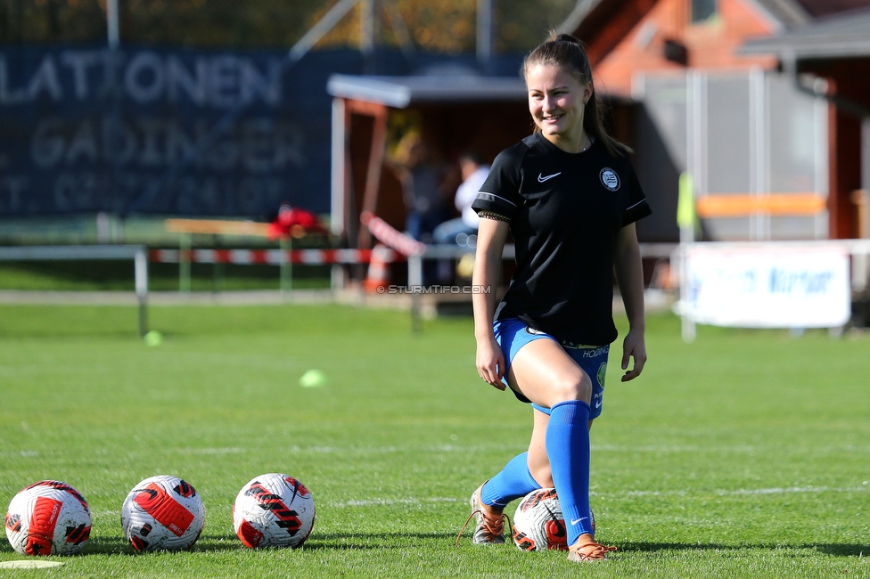 Altenmarkt - Sturm Graz
OEFB Frauen Bundesliga, 8. Runde, SKV Altenmarkt - SK Sturm Graz, Sportplatz Altenmarkt-Tr. SKV, 29.10.2022. 

Foto zeigt Annabel Schasching (Sturm Damen)
