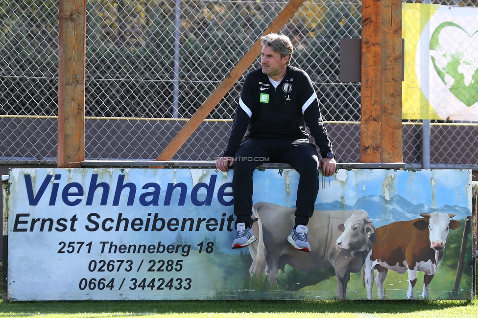 Altenmarkt - Sturm Graz
OEFB Frauen Bundesliga, 8. Runde, SKV Altenmarkt - SK Sturm Graz, Sportplatz Altenmarkt-Tr. SKV, 29.10.2022. 

Foto zeigt Christian Lang (Cheftrainer Sturm Damen)
