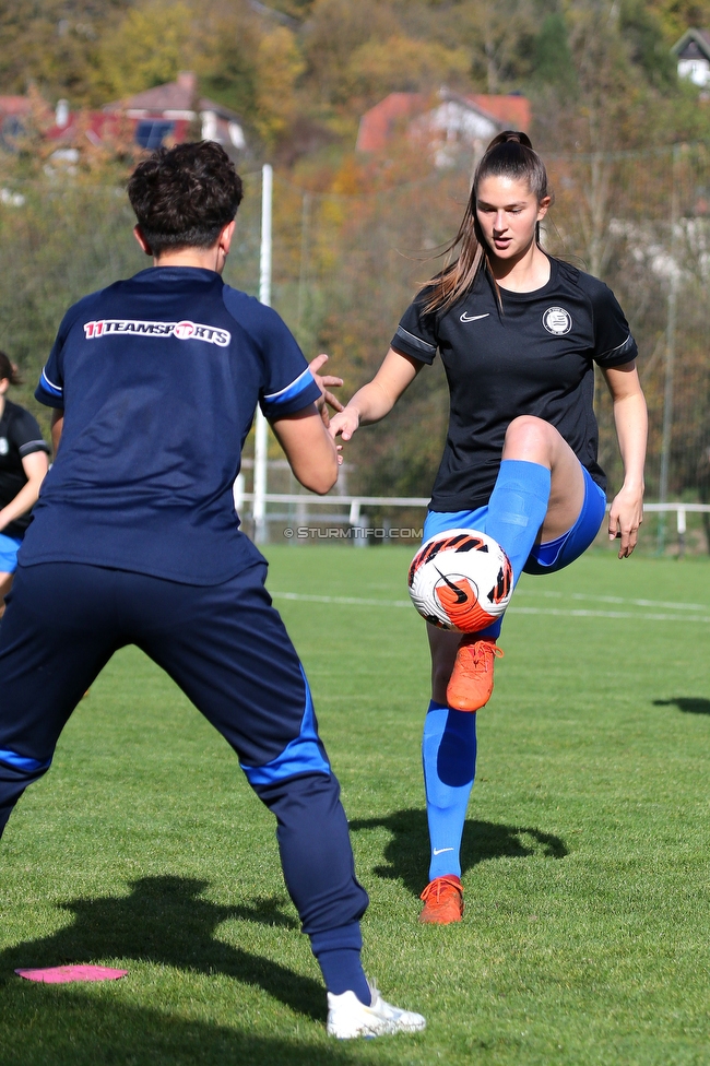 Altenmarkt - Sturm Graz
OEFB Frauen Bundesliga, 8. Runde, SKV Altenmarkt - SK Sturm Graz, Sportplatz Altenmarkt-Tr. SKV, 29.10.2022. 

Foto zeigt Anna Malle (Sturm Damen)
