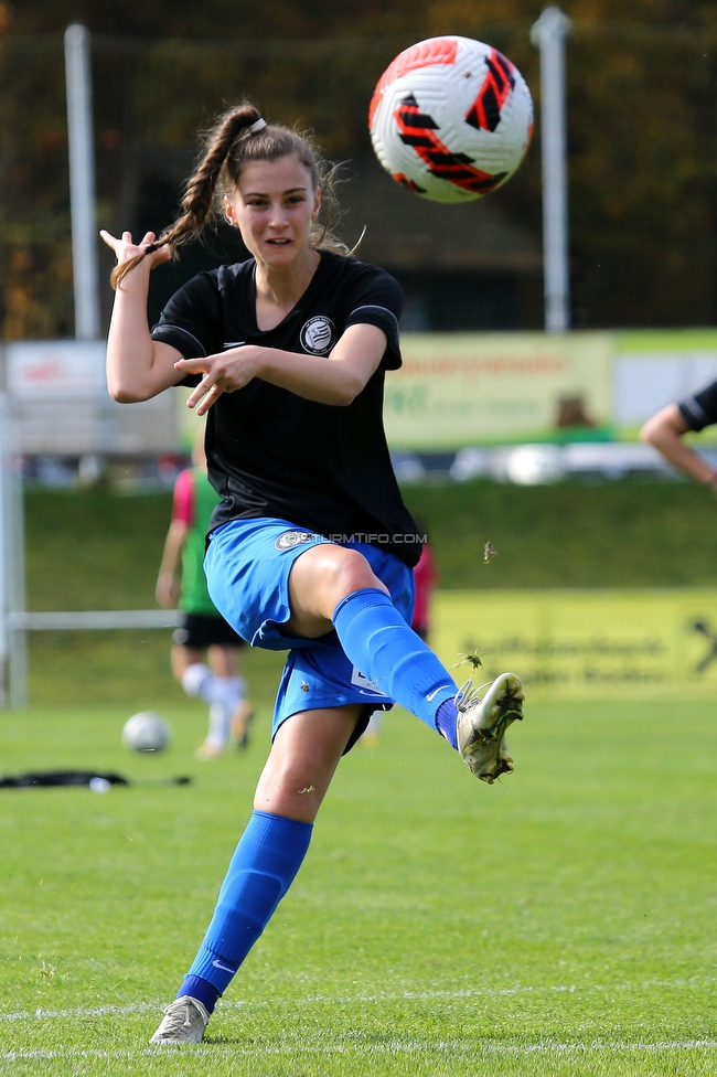 Altenmarkt - Sturm Graz
OEFB Frauen Bundesliga, 8. Runde, SKV Altenmarkt - SK Sturm Graz, Sportplatz Altenmarkt-Tr. SKV, 29.10.2022. 

Foto zeigt Julia Magerl (Sturm Damen)
