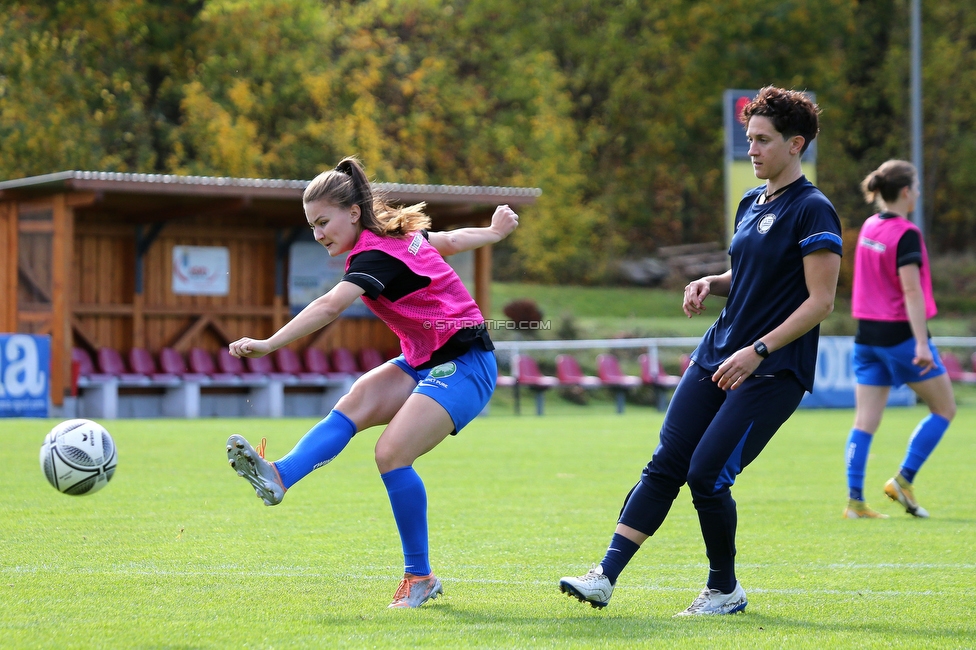 Altenmarkt - Sturm Graz
OEFB Frauen Bundesliga, 8. Runde, SKV Altenmarkt - SK Sturm Graz, Sportplatz Altenmarkt-Tr. SKV, 29.10.2022. 

Foto zeigt Annabel Schasching (Sturm Damen)
