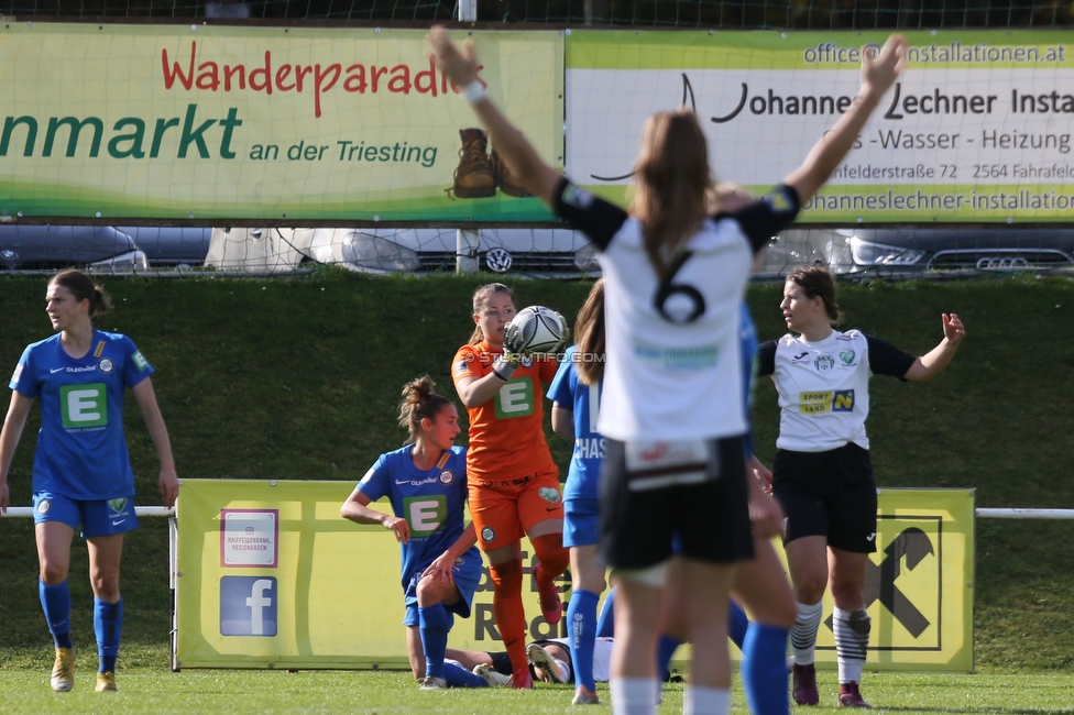 Altenmarkt - Sturm Graz
OEFB Frauen Bundesliga, 8. Runde, SKV Altenmarkt - SK Sturm Graz, Sportplatz Altenmarkt-Tr. SKV, 29.10.2022. 

Foto zeigt Mariella El Sherif (Sturm Damen)
