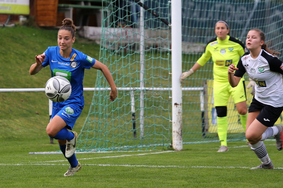 Altenmarkt - Sturm Graz
OEFB Frauen Bundesliga, 8. Runde, SKV Altenmarkt - SK Sturm Graz, Sportplatz Altenmarkt-Tr. SKV, 29.10.2022. 

Foto zeigt Michela Croatto (Sturm Damen)
