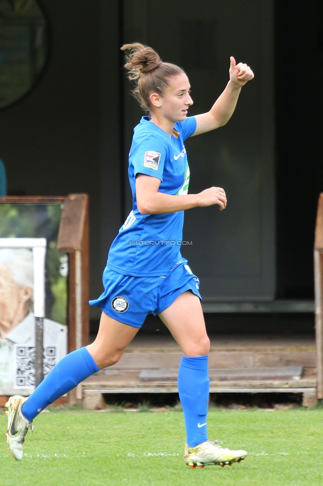 Altenmarkt - Sturm Graz
OEFB Frauen Bundesliga, 8. Runde, SKV Altenmarkt - SK Sturm Graz, Sportplatz Altenmarkt-Tr. SKV, 29.10.2022. 

Foto zeigt Michela Croatto (Sturm Damen)
