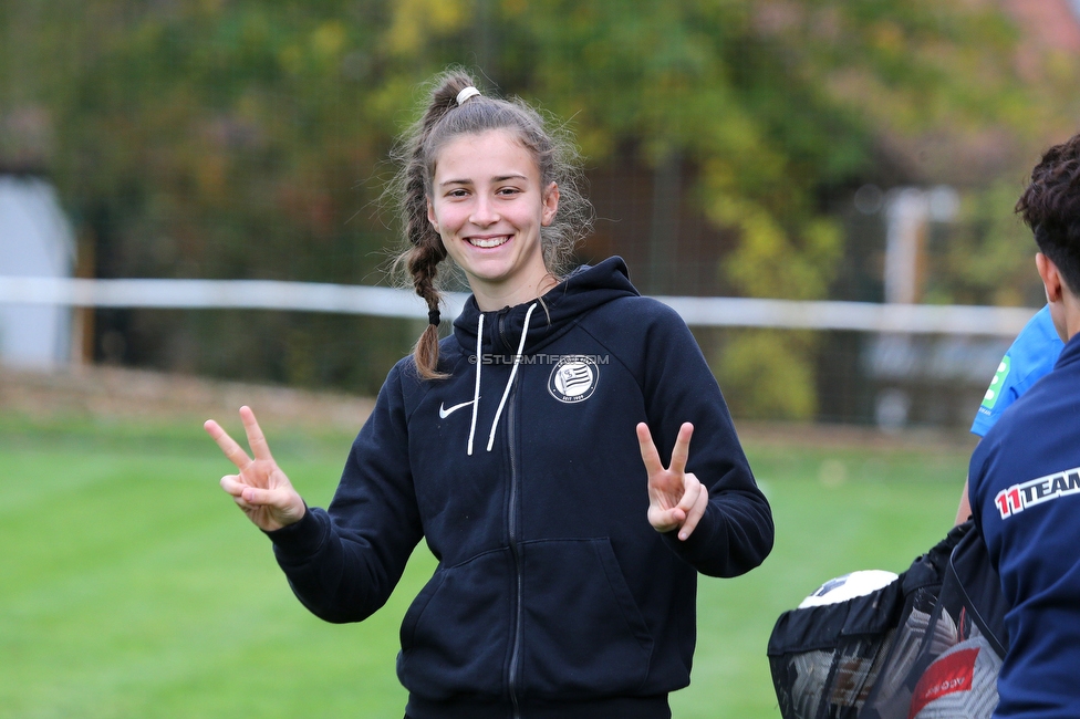 Altenmarkt - Sturm Graz
OEFB Frauen Bundesliga, 8. Runde, SKV Altenmarkt - SK Sturm Graz, Sportplatz Altenmarkt-Tr. SKV, 29.10.2022. 

Foto zeigt Julia Magerl (Sturm Damen)
