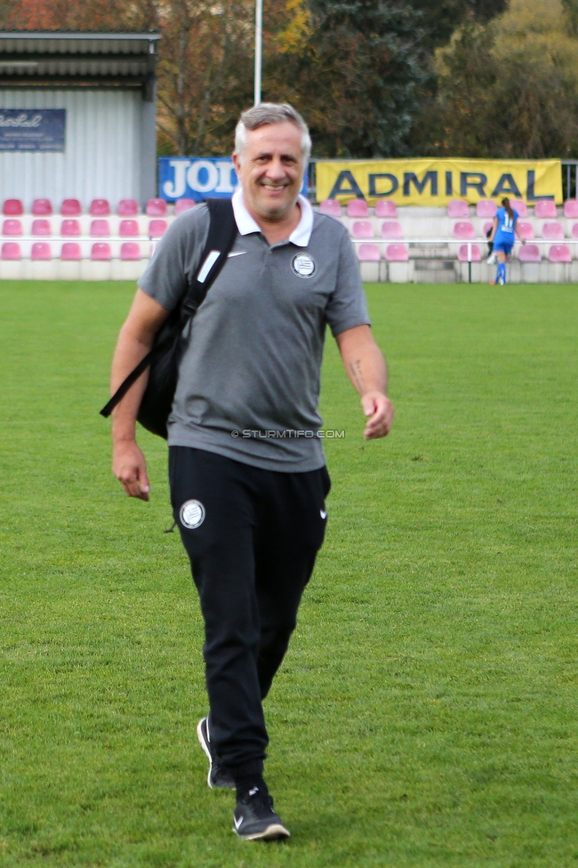 Altenmarkt - Sturm Graz
OEFB Frauen Bundesliga, 8. Runde, SKV Altenmarkt - SK Sturm Graz, Sportplatz Altenmarkt-Tr. SKV, 29.10.2022. 

Foto zeigt Helmut Degen (Assistenz Trainer Sturm Damen)
