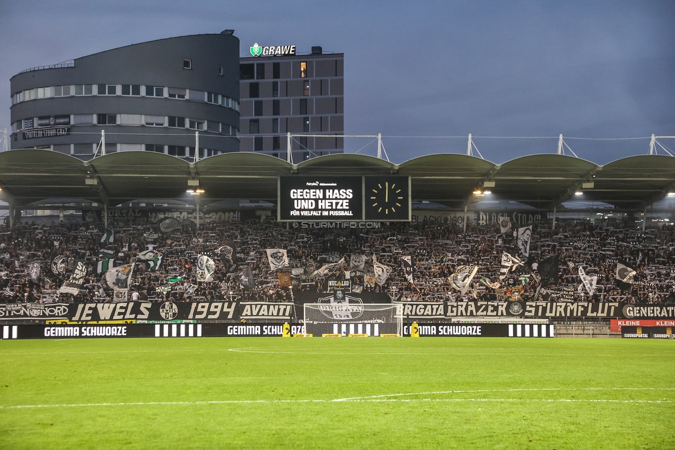 Sturm Graz - Ried
Oesterreichische Fussball Bundesliga, 14. Runde, SK Sturm Graz - SV Ried, Stadion Liebenau Graz, 30.10.2022. 

Foto zeigt Fans von Sturm
Schlüsselwörter: schals