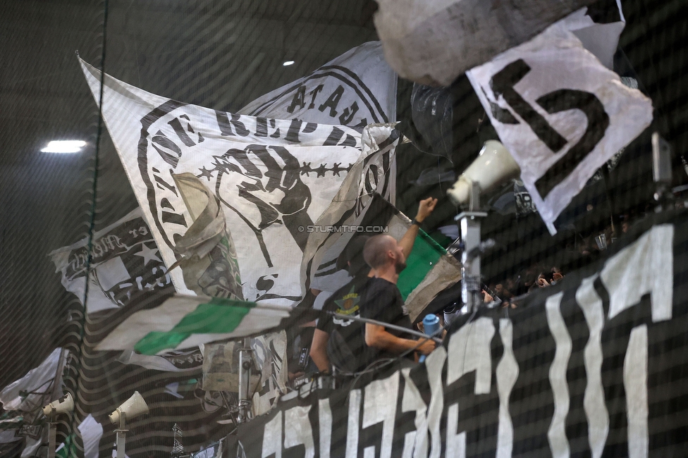 Sturm Graz - Ried
Oesterreichische Fussball Bundesliga, 14. Runde, SK Sturm Graz - SV Ried, Stadion Liebenau Graz, 30.10.2022. 

Foto zeigt Fans von Sturm
Schlüsselwörter: sturmflut