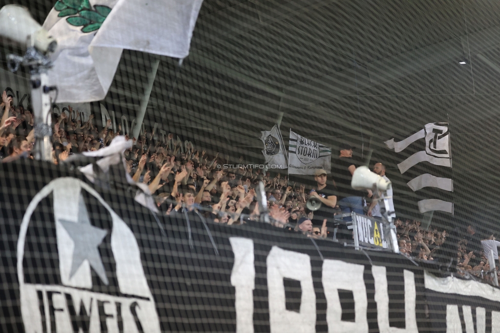 Sturm Graz - Ried
Oesterreichische Fussball Bundesliga, 14. Runde, SK Sturm Graz - SV Ried, Stadion Liebenau Graz, 30.10.2022. 

Foto zeigt Fans von Sturm
Schlüsselwörter: jewels