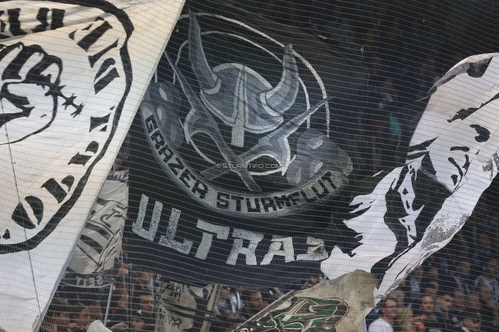 Sturm Graz - Ried
Oesterreichische Fussball Bundesliga, 14. Runde, SK Sturm Graz - SV Ried, Stadion Liebenau Graz, 30.10.2022. 

Foto zeigt Fans von Sturm
Schlüsselwörter: sturmflut